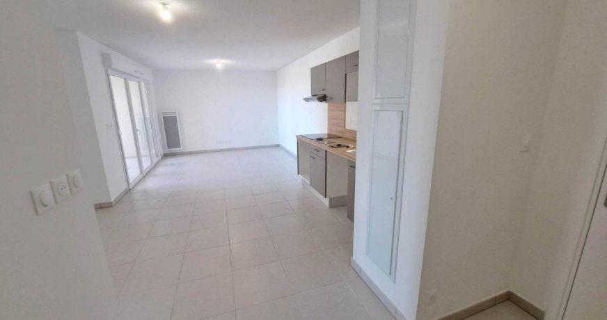 location Appartement Vias