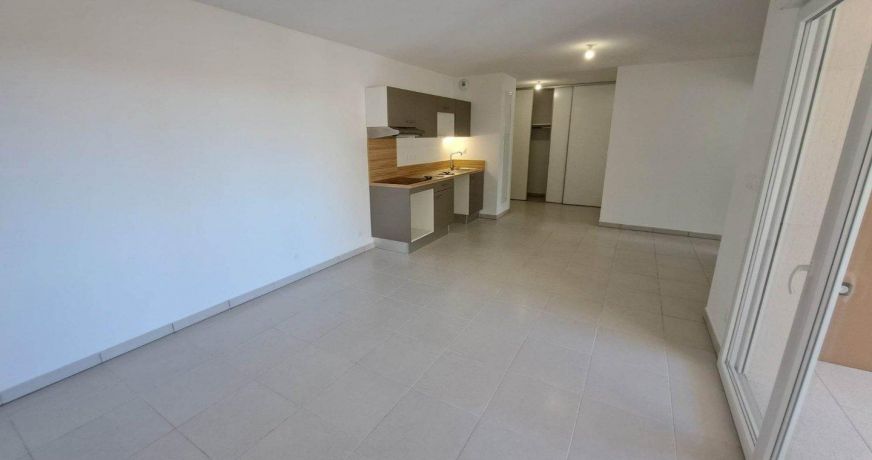 location Appartement Vias