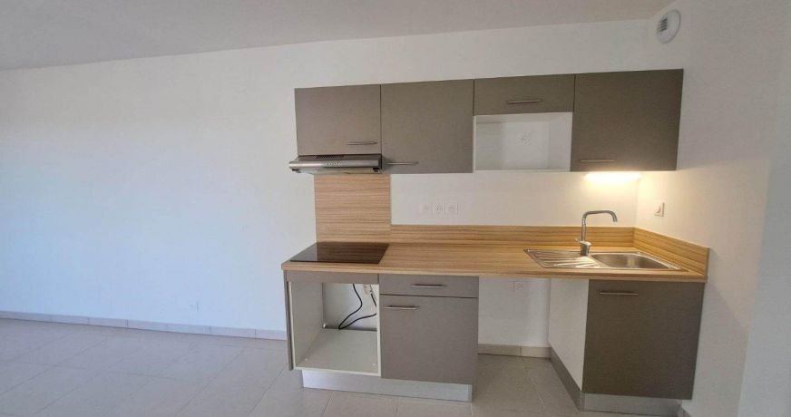 location Appartement Vias