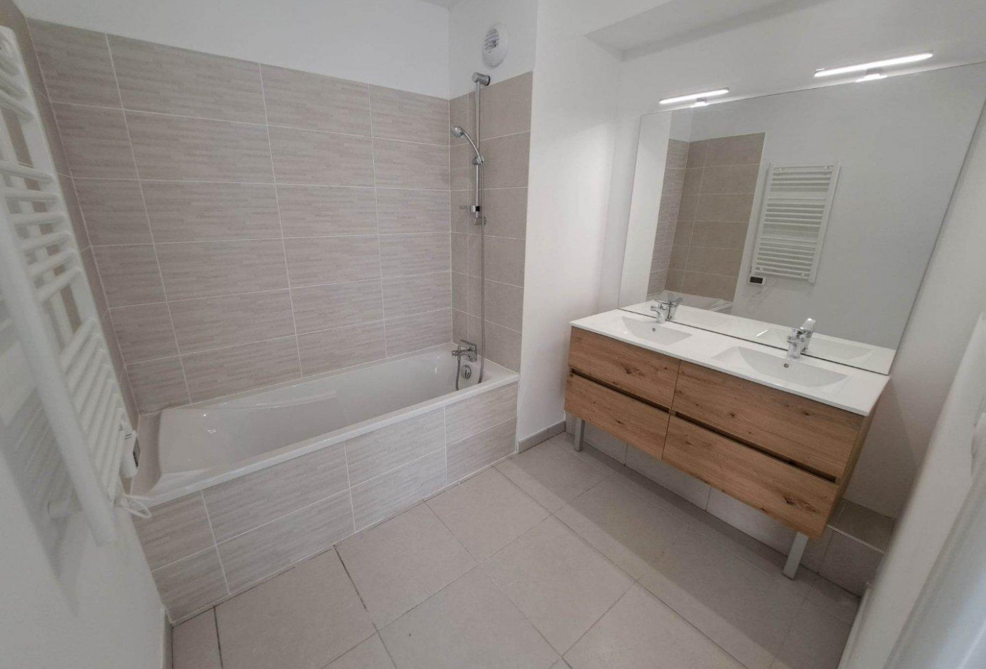 location Appartement Vias - Photo 7