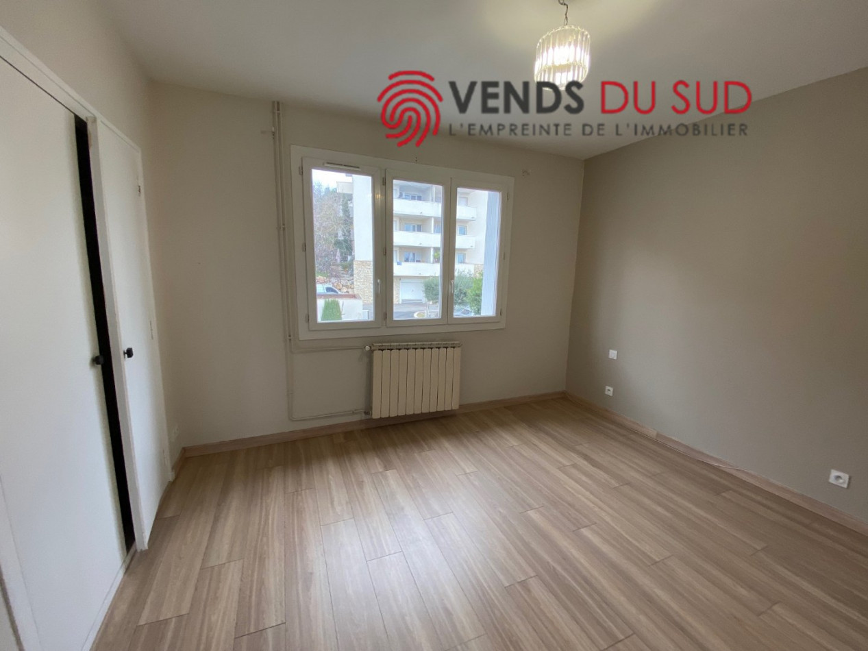 location Appartement rénové Beziers - Photo 2