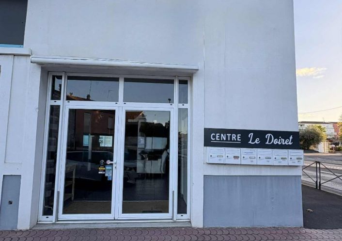 location Local commercial Lunel