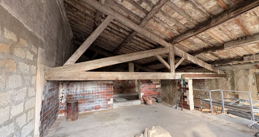 vente Remise en pierre Saint Christol