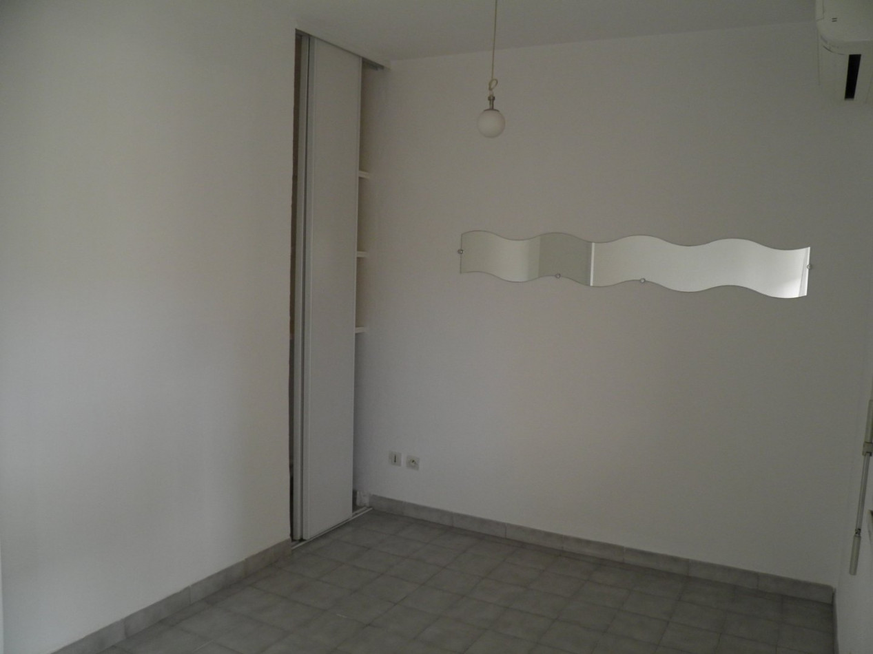 location Appartement Sete - Photo 3