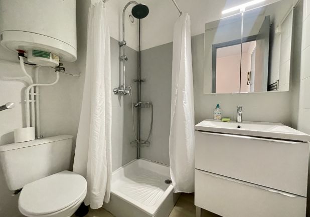 en location saisonnière Studio cabine Sète