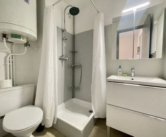 en location saisonnière Studio cabine Sète
