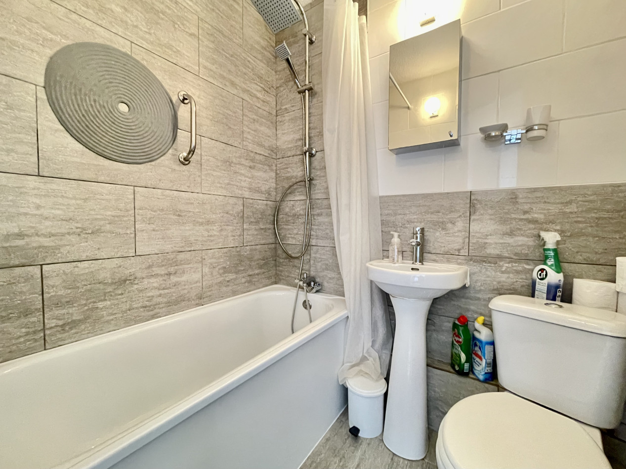 en location saisonnière Appartement Sète - Photo 10