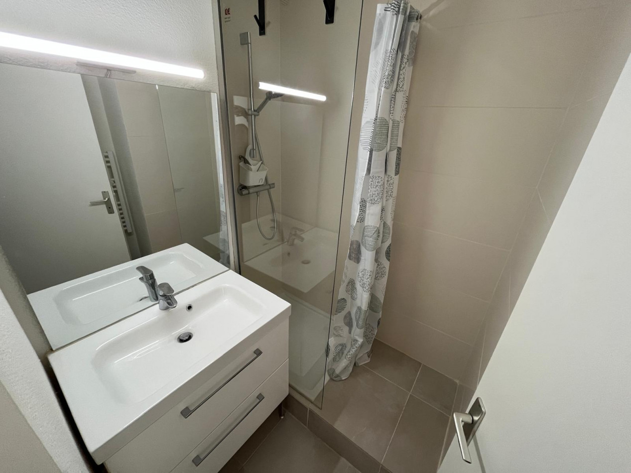 en location saisonnière Appartement Sète - Photo 6