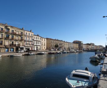 en location saisonnière Studio cabine Sète