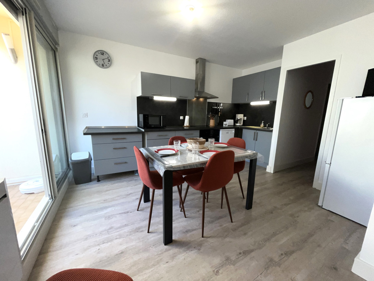 en location saisonnière Appartement Sète - Photo 7