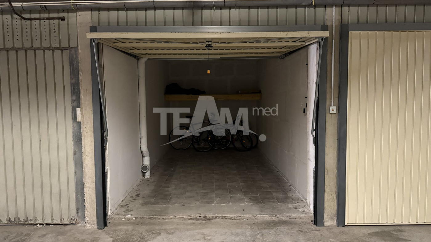vente Garage Sete - Photo 3