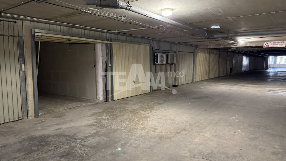 vente Garage Sete - Photo 4
