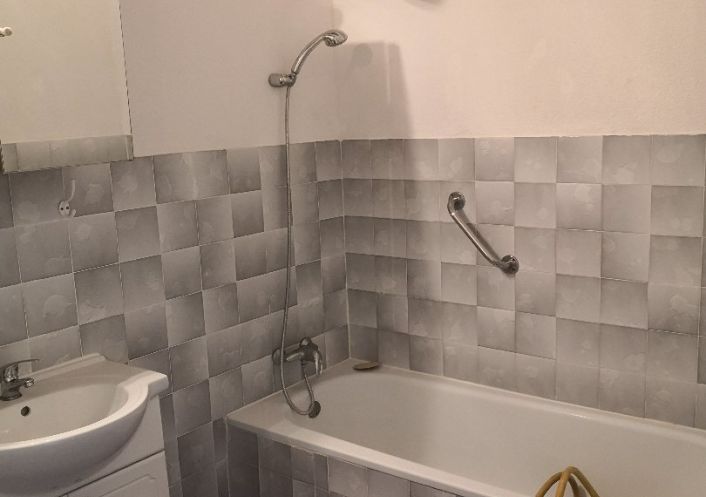 location Appartement Vias