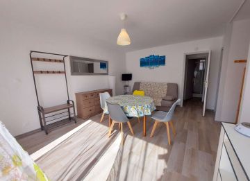 for seasonal lettings Appartement cabine Marseillan Plage | R�f 3414831642 - S'antoni real estate