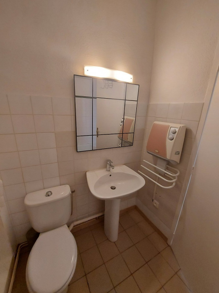 location Appartement ancien Valros - Photo 9