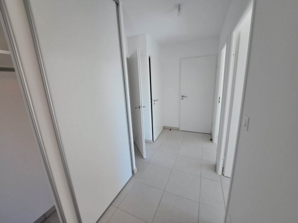 location Appartement Vias - Photo 9
