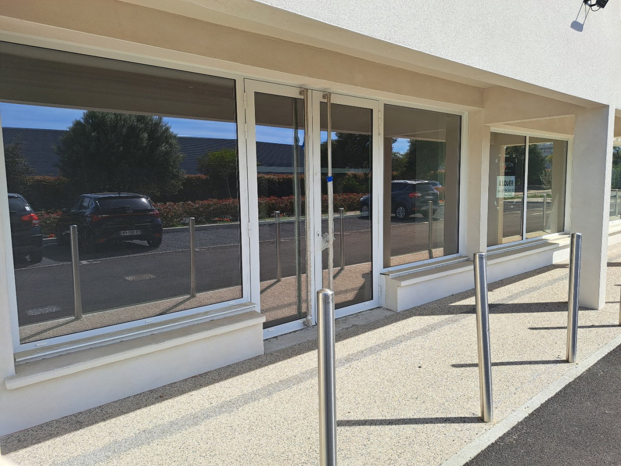 location Local commercial Agde - Photo 3