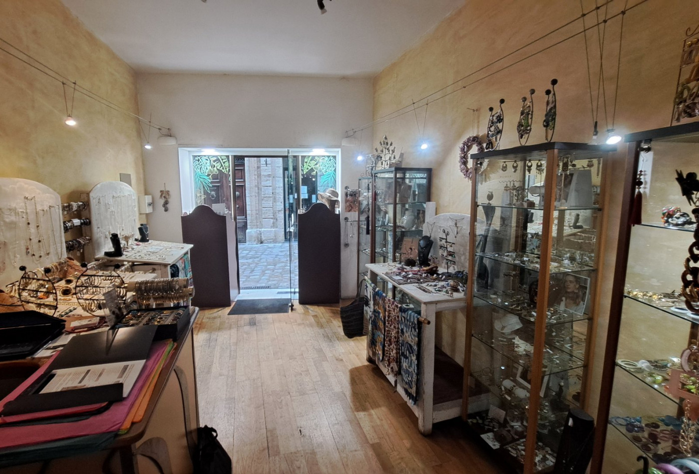 vente Bijouterie et accessoires Pezenas - Photo 2