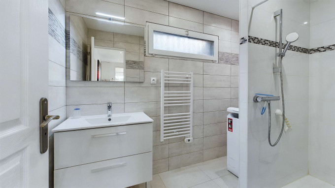 for seasonal lettings Villa Marseillan Plage - Photo 9