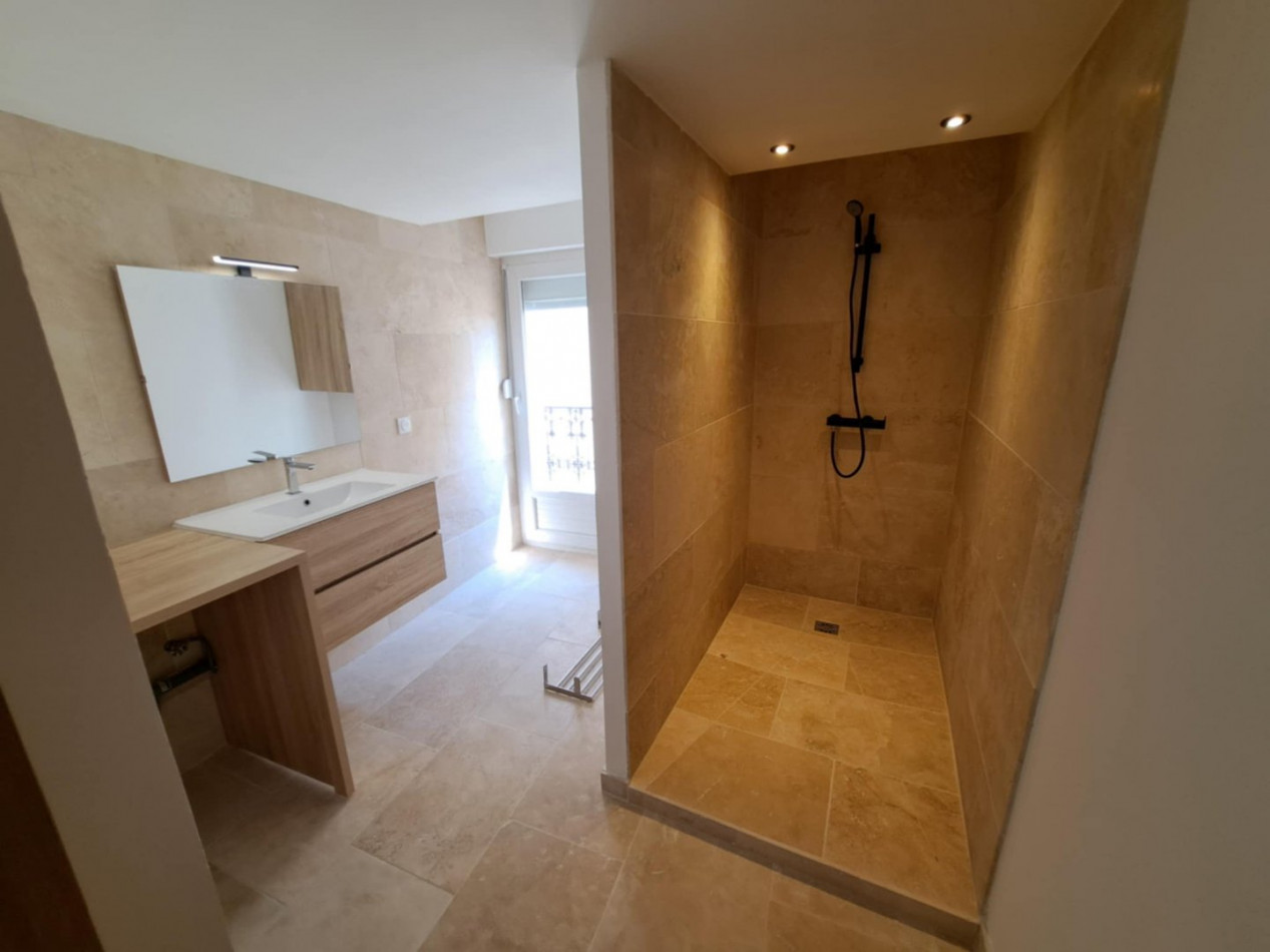 location Maison Servian - Photo 10