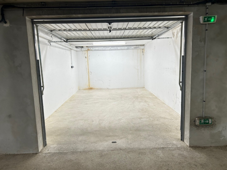 vente Garage Agde - Photo 3