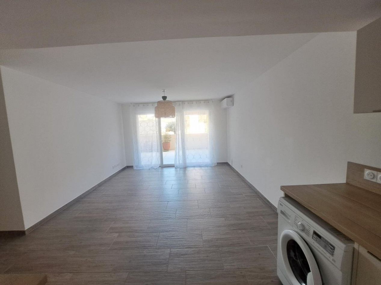 location Appartement Meze - Photo 2
