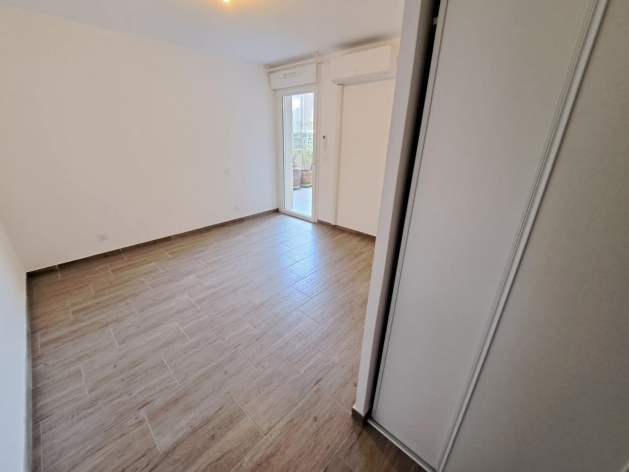 location Appartement Meze - Photo 7