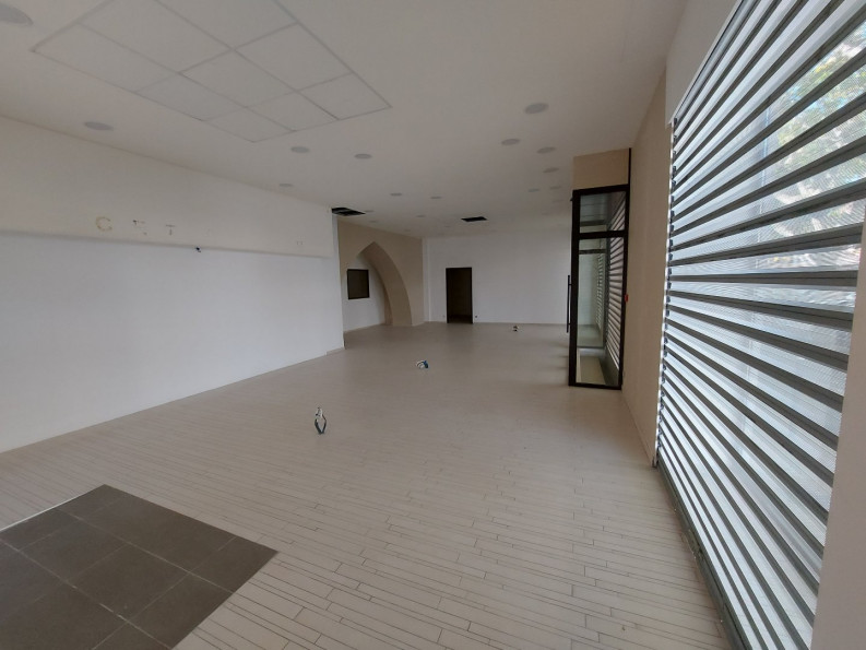 location Local commercial Montagnac - Photo 3