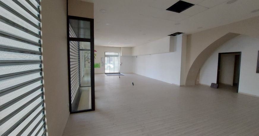 location Local commercial Montagnac