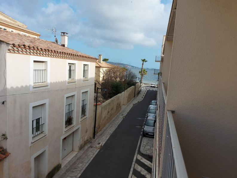 location Appartement Meze - Photo 1