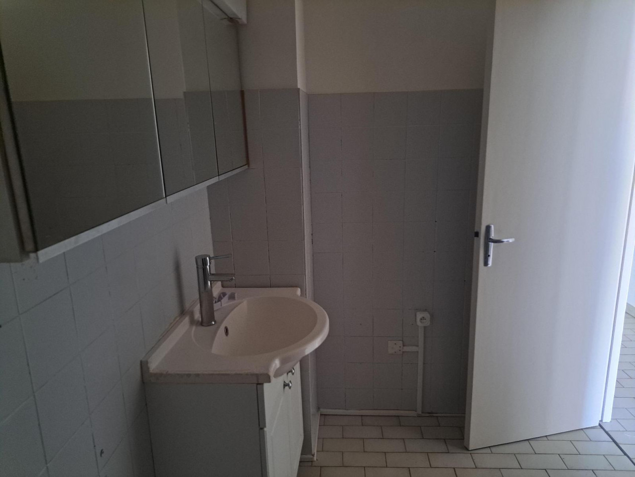 location Appartement Sete - Photo 13