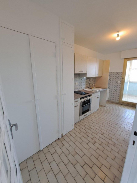 location Appartement Sete - Photo 9