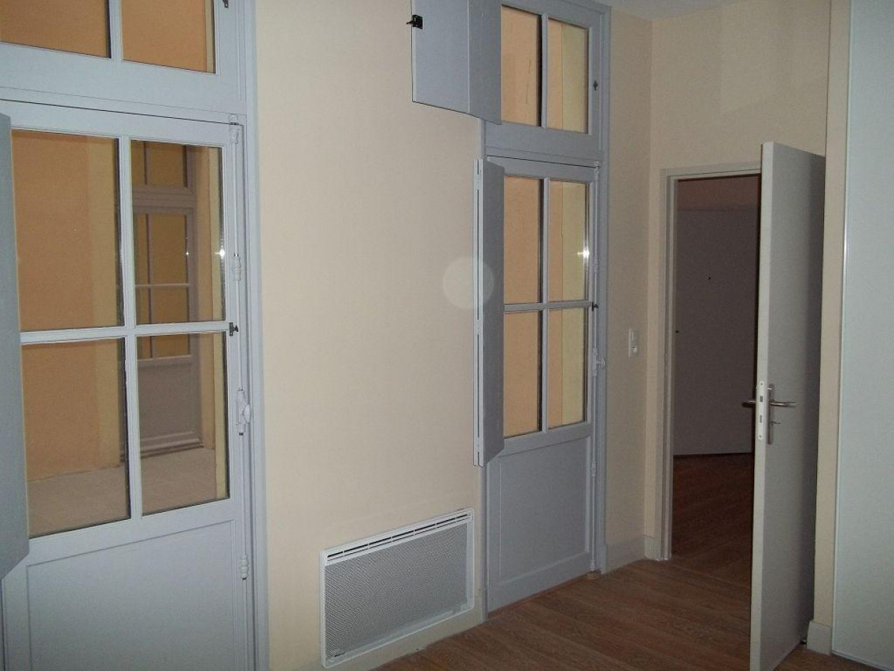 location Appartement Sete - Photo 3