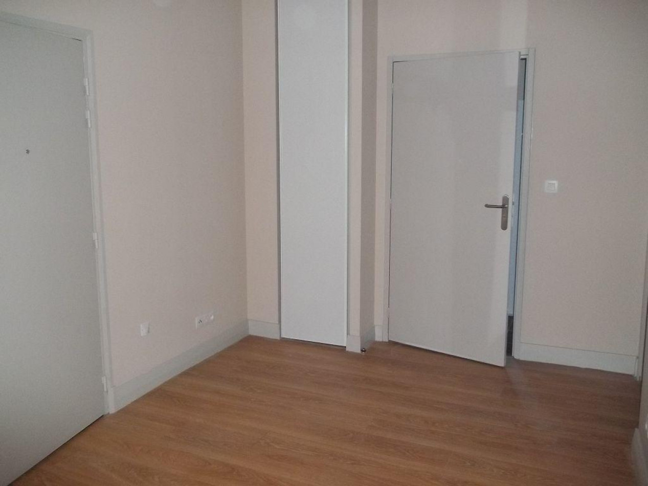 location Appartement Sete - Photo 2