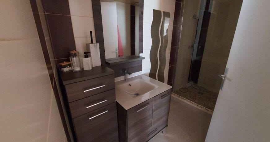location Appartement Pinet