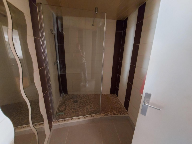 location Appartement Pinet - Photo 9
