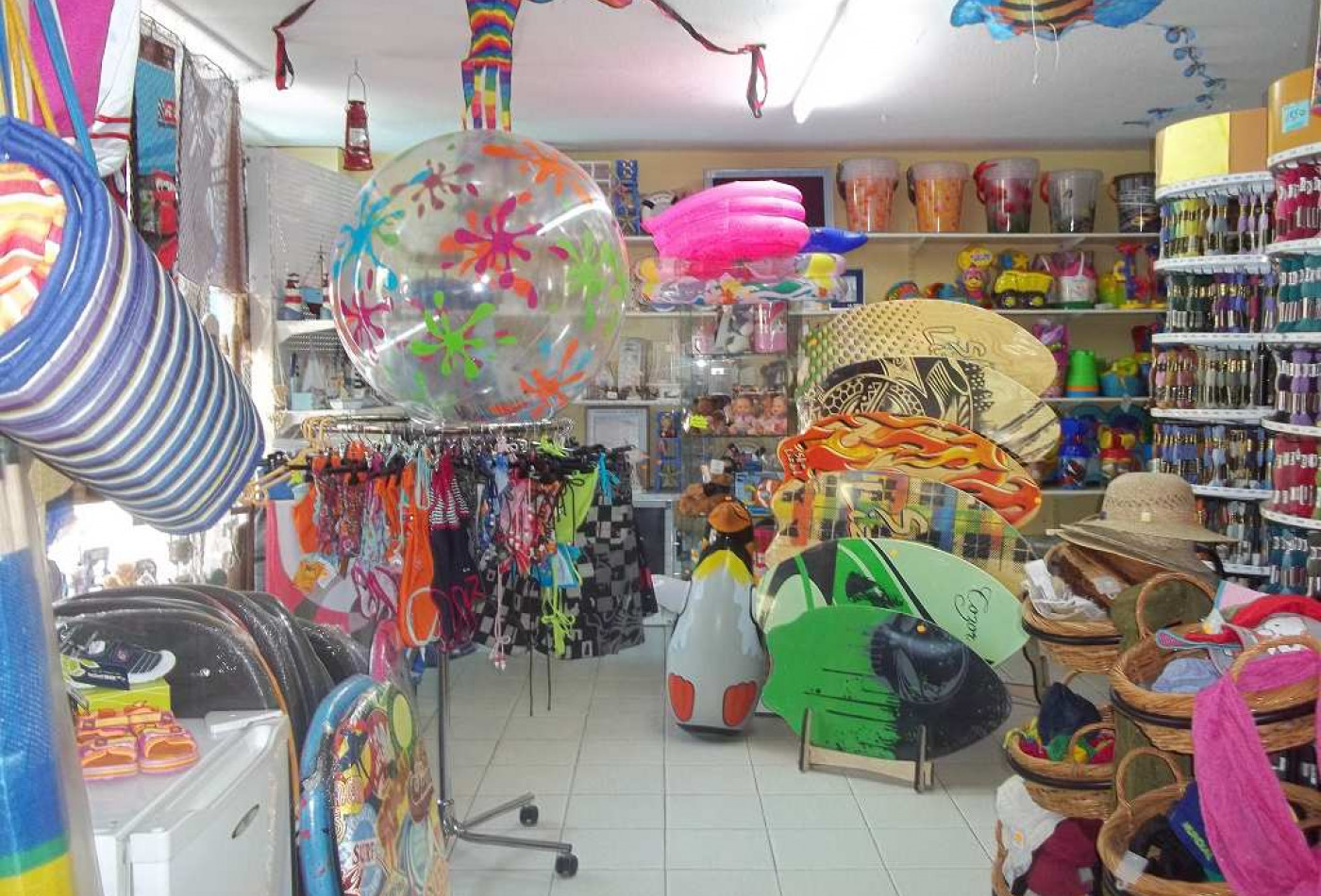 vente Bazar jouets cadeaux Le Grau D'agde - Photo 5