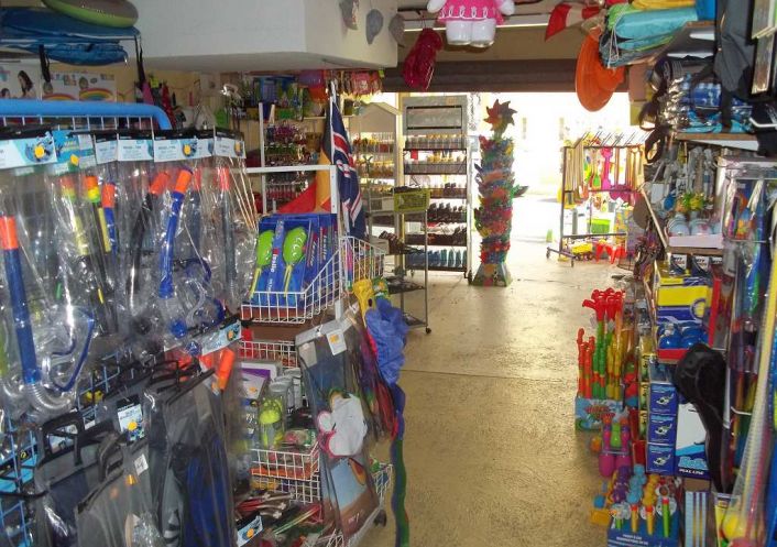 vente Bazar jouets cadeaux Le Grau D'agde