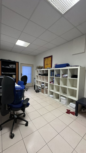 location Local commercial Montpellier - Photo 7