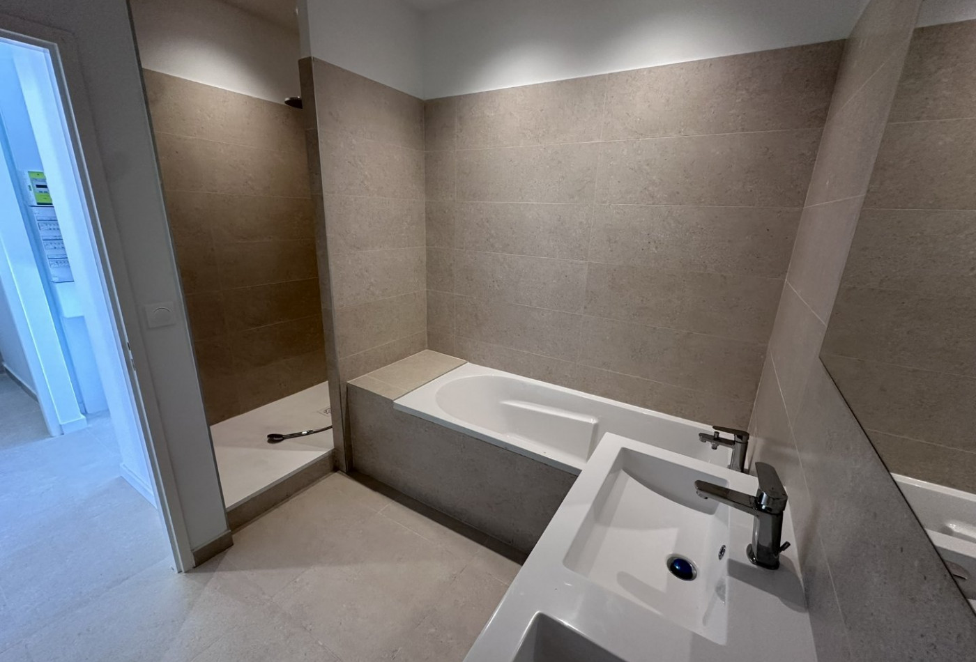 location Appartement bourgeois Montpellier - Photo 6