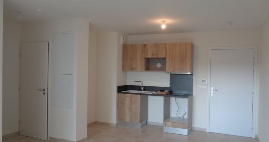 location Appartement terrasse Vias