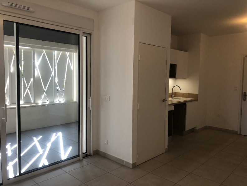 location Appartement en résidence Serignan - Photo 6