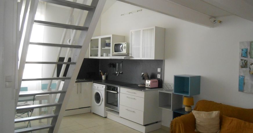 location Appartement mezzanine Sete