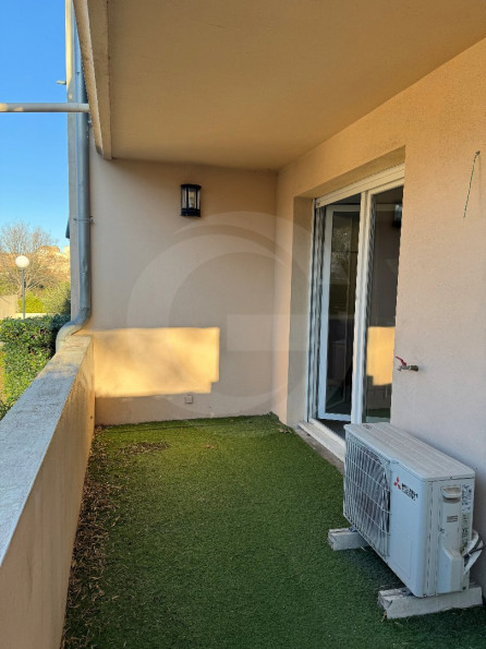 location Appartement Poussan - Photo 6