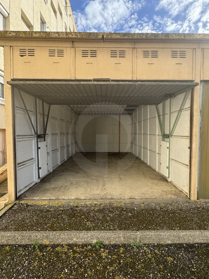 vente Garage Sete - Photo 2