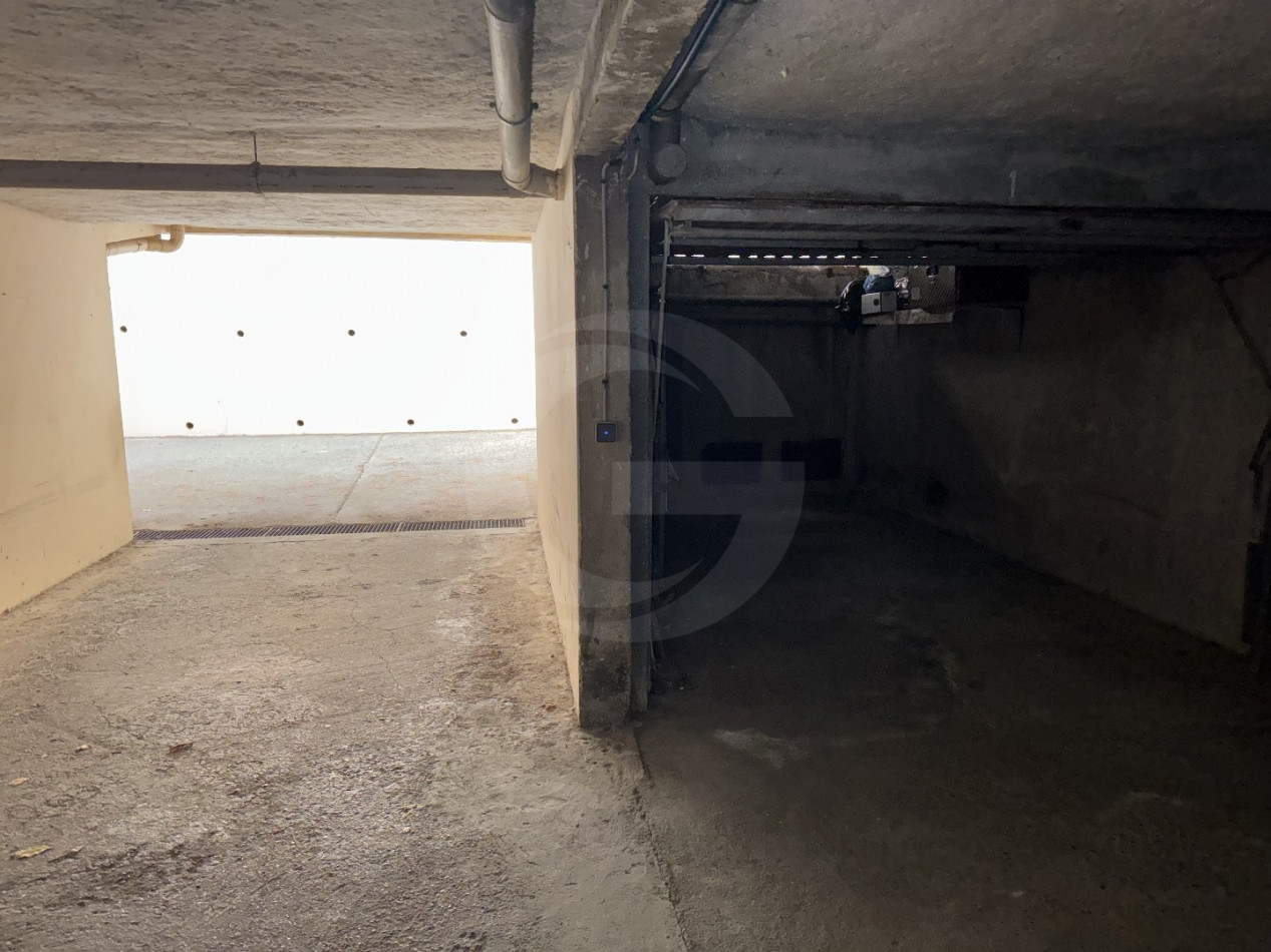 vente Garage Balaruc Les Bains - Photo 2
