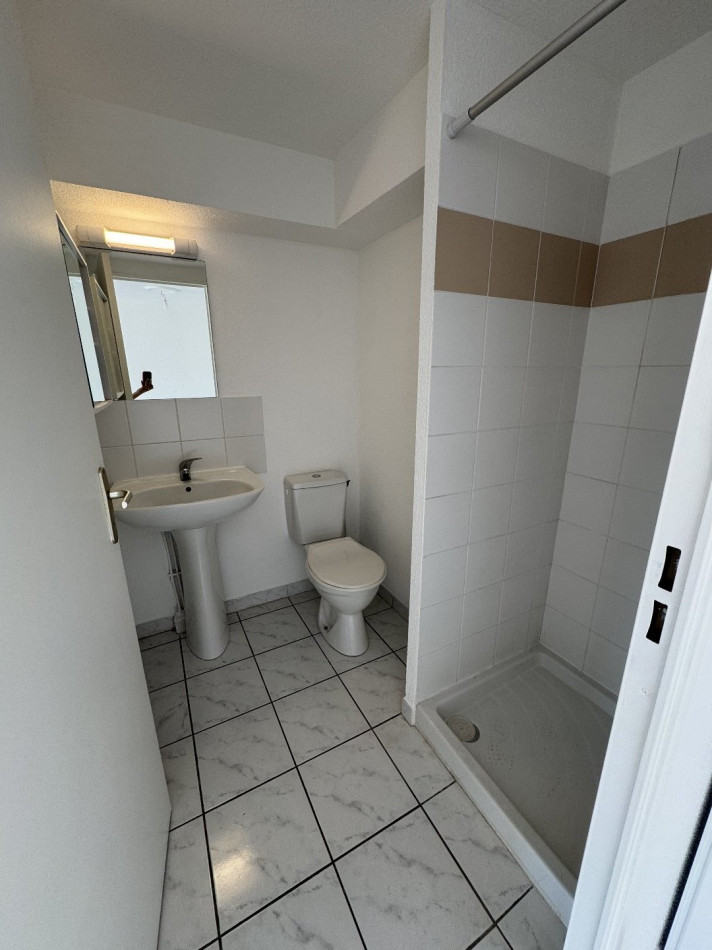 location Appartement Sete - Photo 7