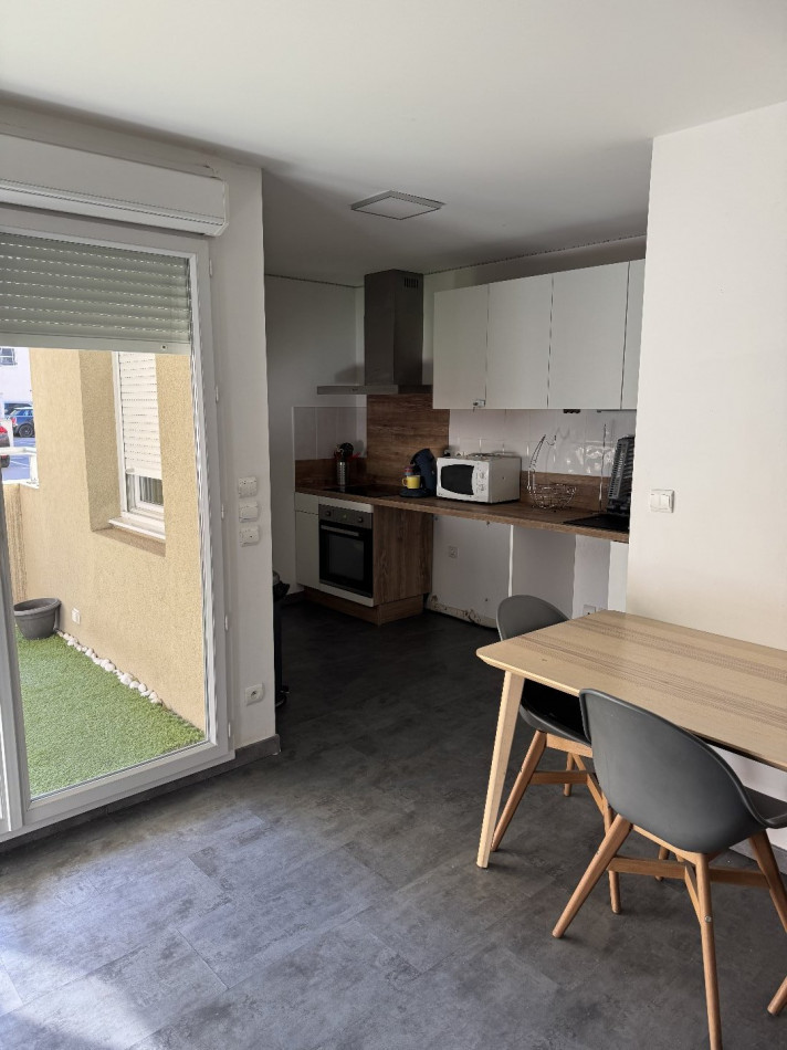 location Appartement Sete - Photo 3