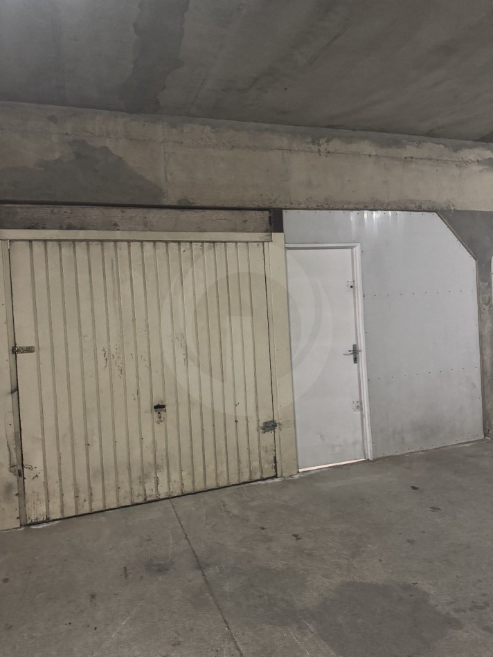 vente Garage Sete - Photo 1