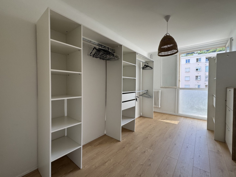 location Appartement rénové Sete - Photo 5